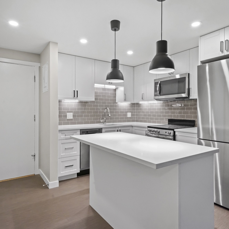 Bright Pet Friendly 1 Bedroom Unit In Fairview