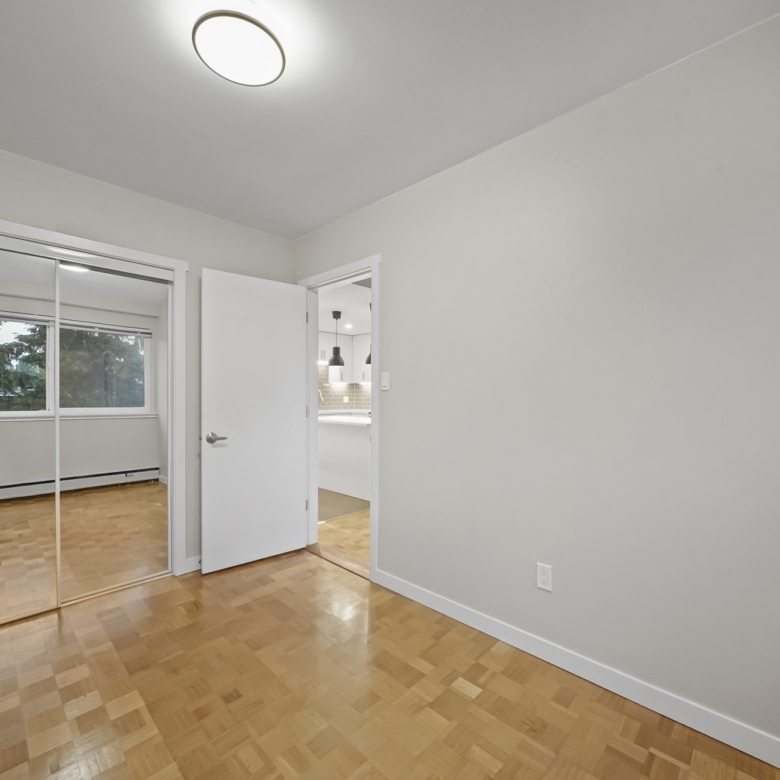 Bright Pet Friendly 1 Bedroom Unit In Fairview