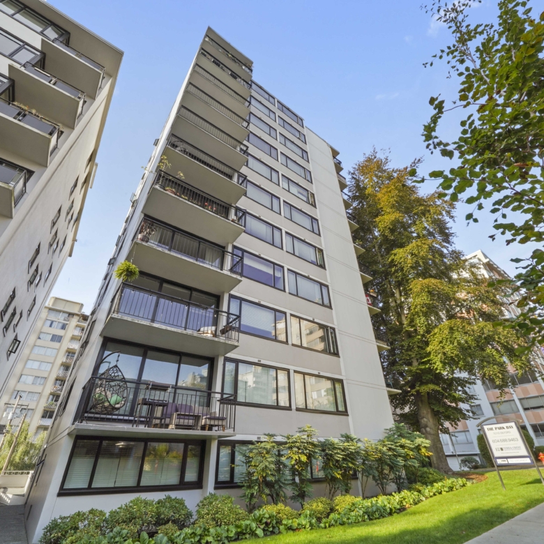  1 Bedroom Pet Friendly Penthouse Unit With Stunning Ocean Views