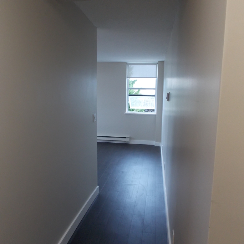 Pet Friendly 1 Bedroom Unit In Mount Pleasant
