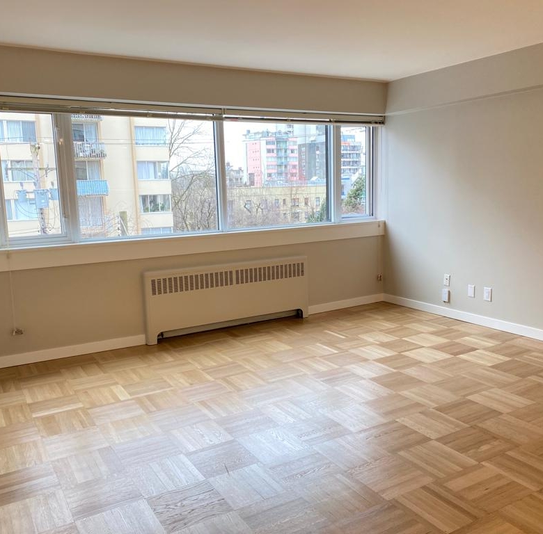 1 Bedroom Pet Friendly 703 sqft Unit With Laundry In The West End