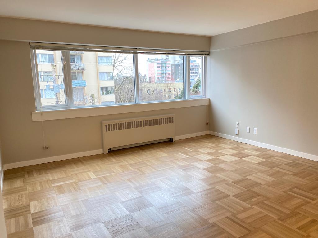 1 Bedroom Pet Friendly 703 sqft Unit With Laundry In The West End