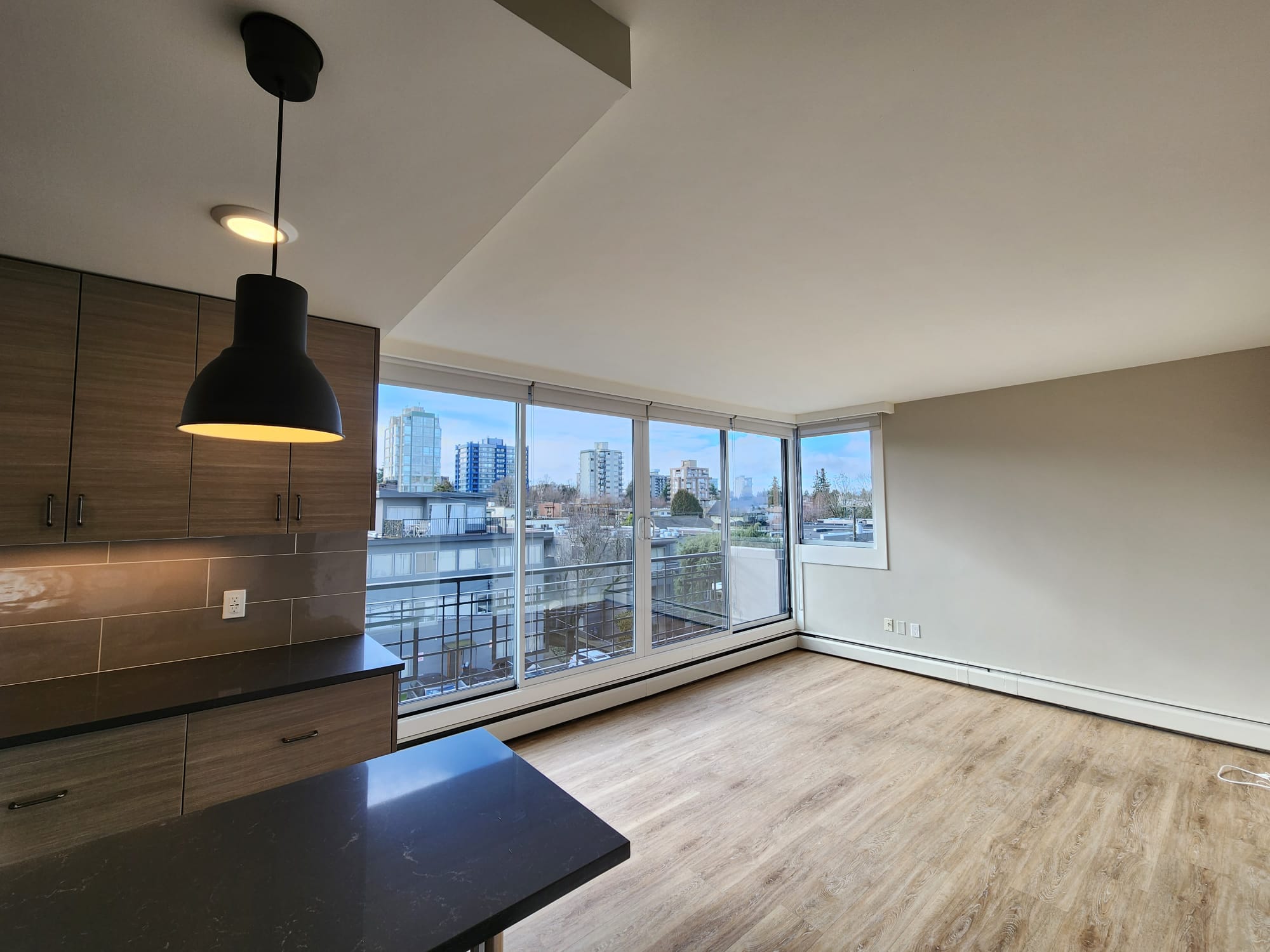 Pet Friendly 1 Bedroom Unit In South Granville