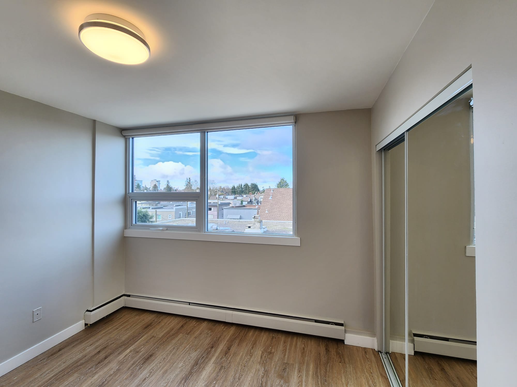Pet Friendly 1 Bedroom Unit In South Granville