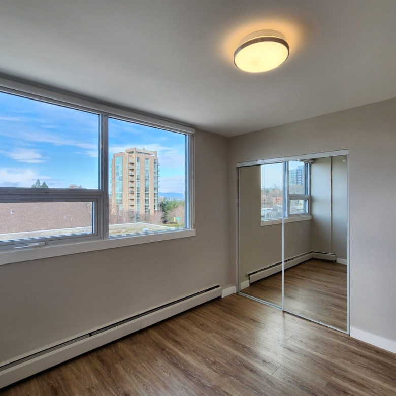 Pet Friendly 1 Bedroom Unit In South Granville
