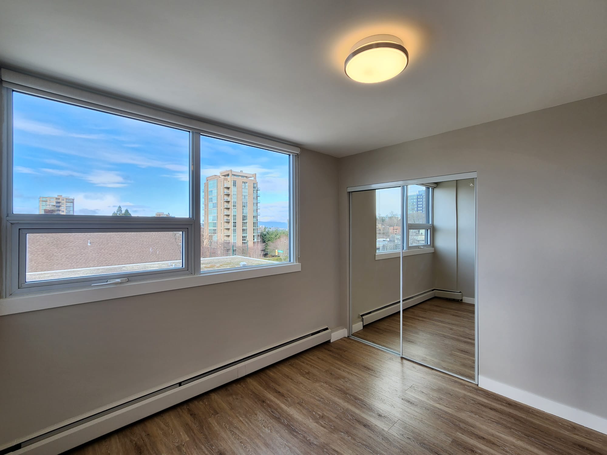 Pet Friendly 1 Bedroom Unit In South Granville