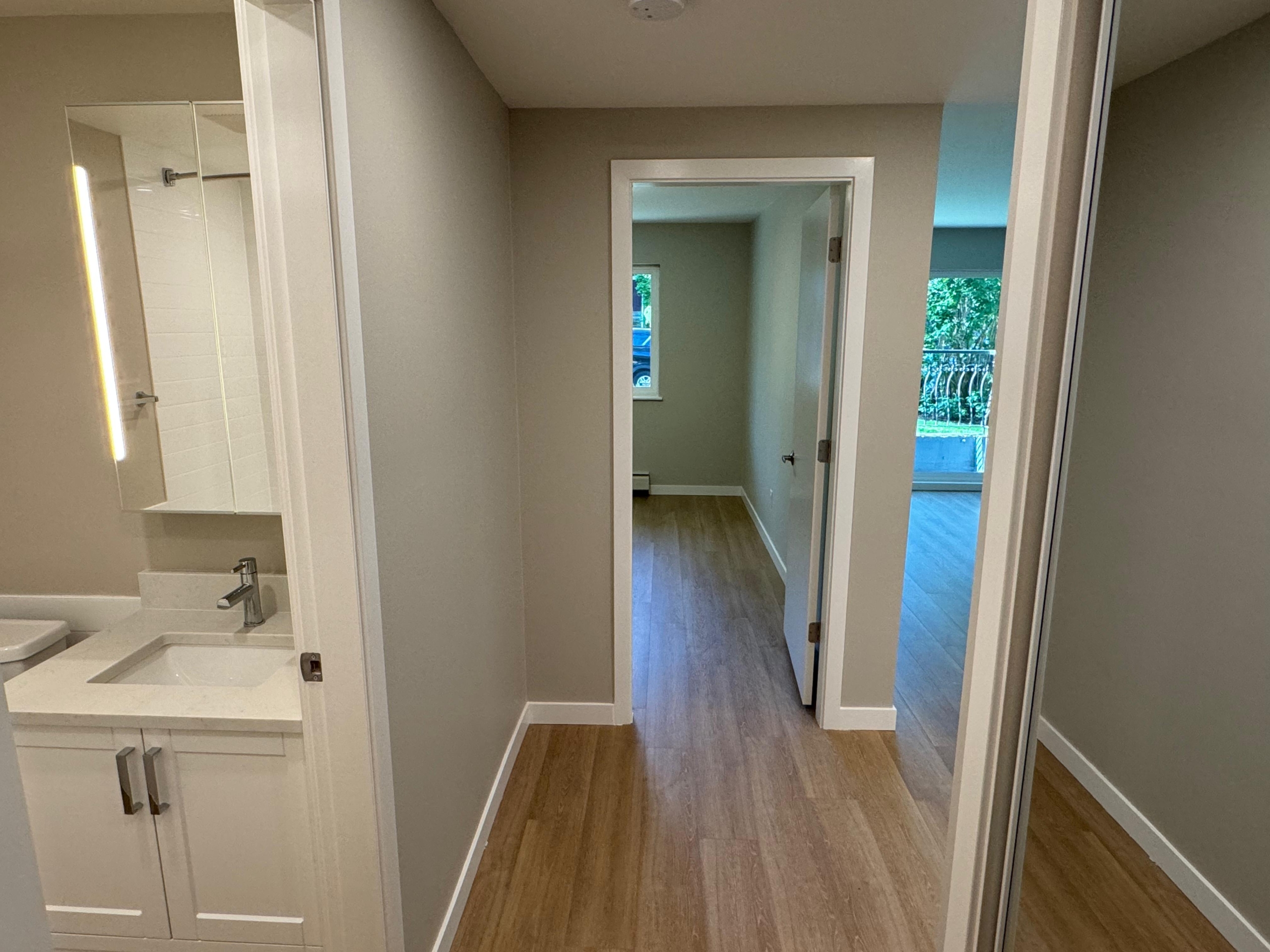 1 Bedroom Cat Friendly Unit With Laundry Close To Commercial Drive