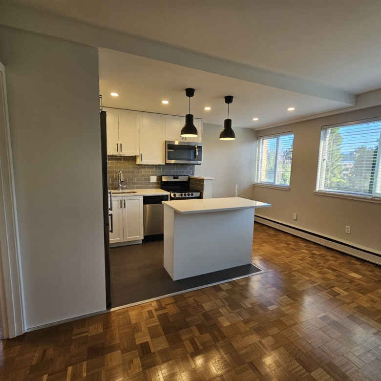Bright Pet Friendly 1 Bedroom Unit In Fairview 