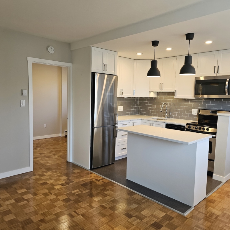 Bright Pet Friendly 1 Bedroom Unit In Fairview 