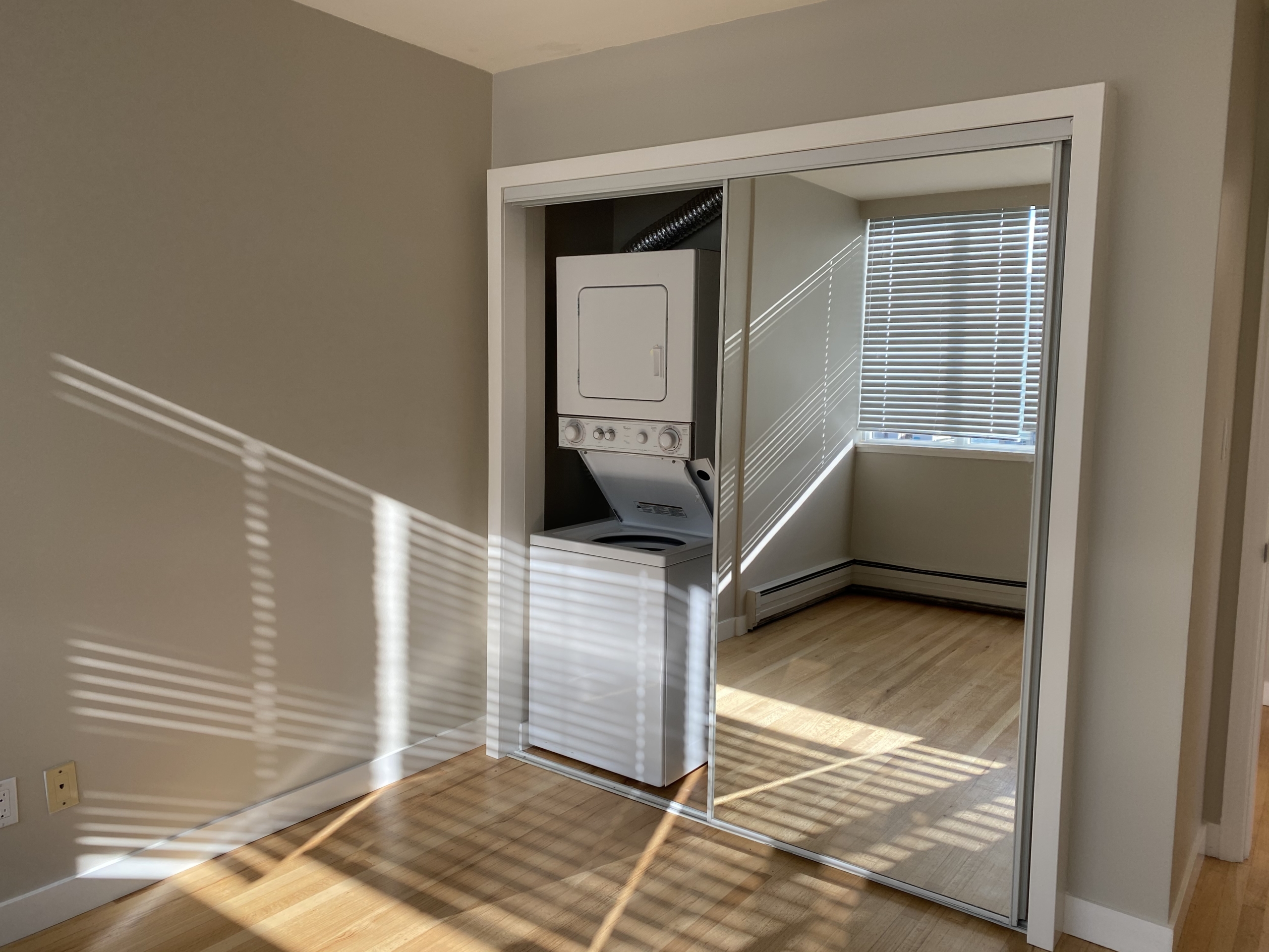  1 Bedroom Pet Friendly Penthouse Unit With Stunning Ocean Views