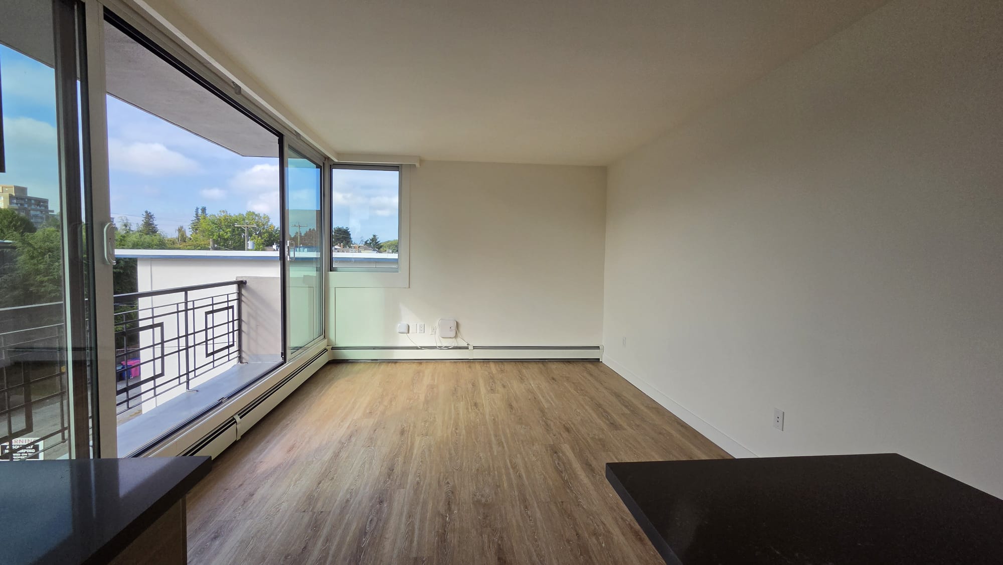 Pet Friendly 1 Bedroom Unit In South Granville