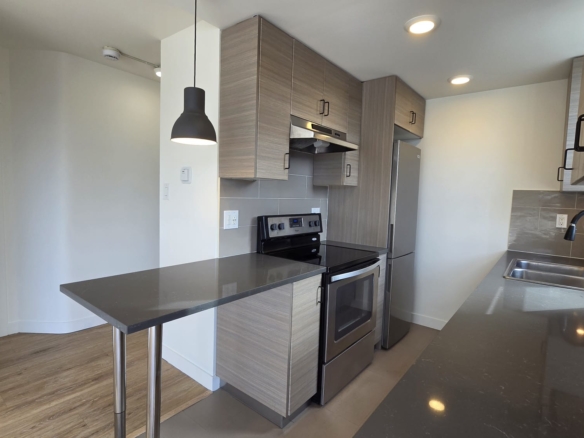 Pet Friendly 1 Bedroom Unit In South Granville
