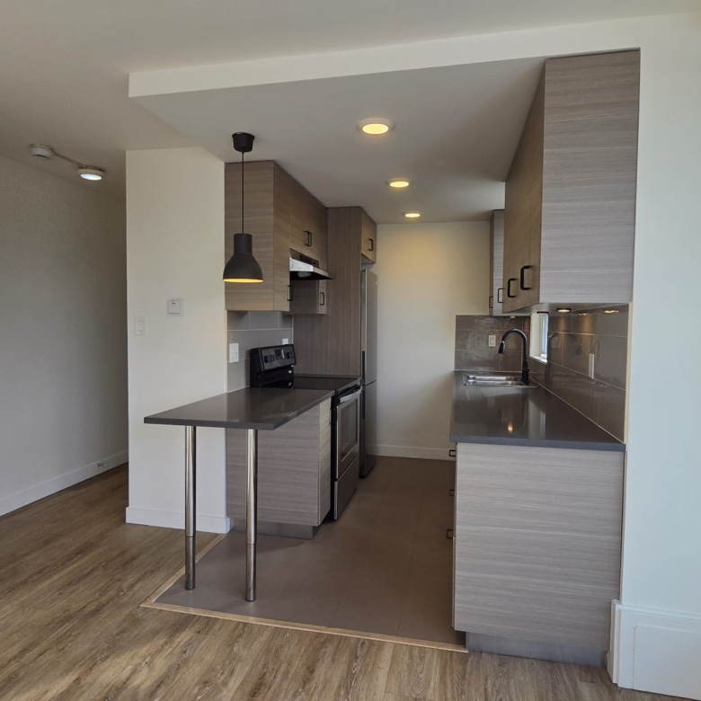 Pet Friendly 1 Bedroom Unit In South Granville