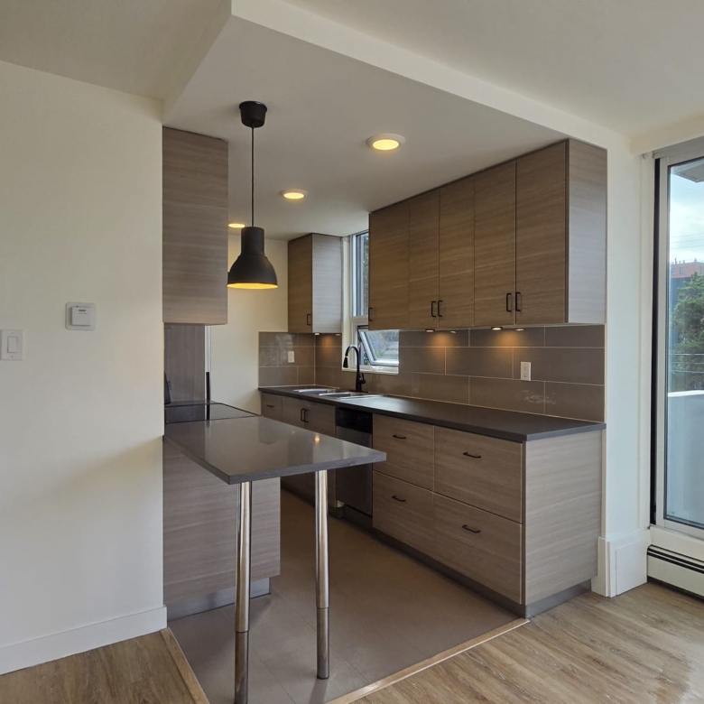 Pet Friendly 1 Bedroom Unit In South Granville