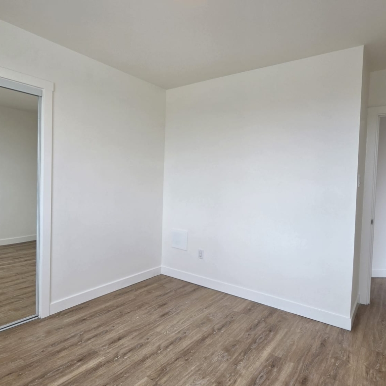 Pet Friendly 1 Bedroom Unit In South Granville