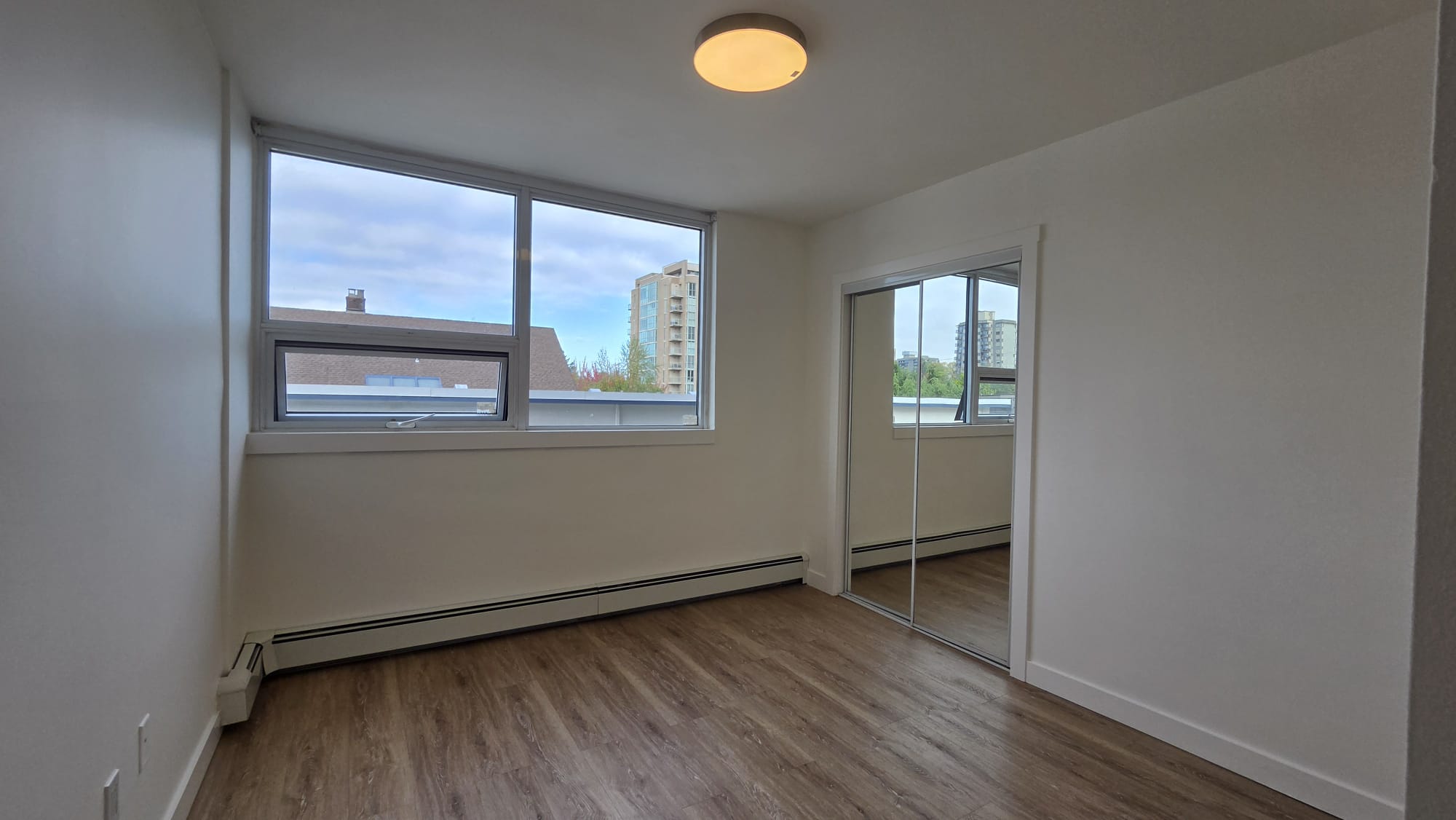 Pet Friendly 1 Bedroom Unit In South Granville