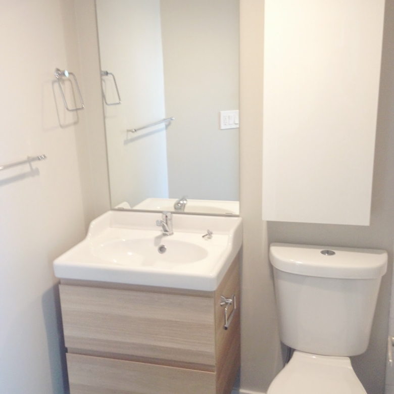 Pet Friendly 1 Bedroom Unit In Mount Pleasant