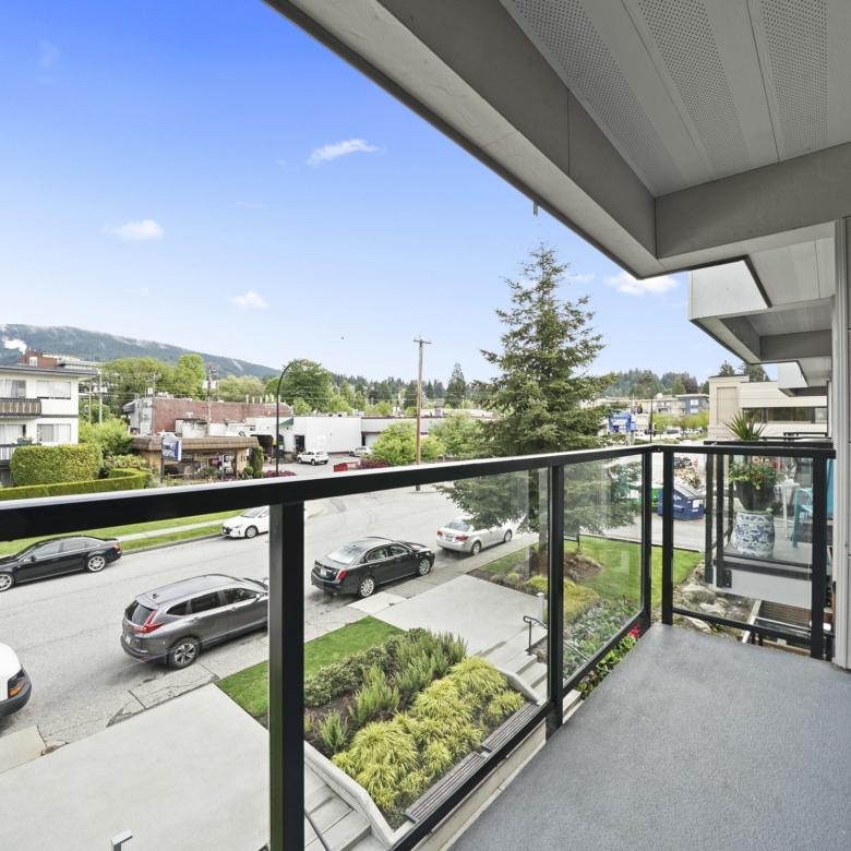 Welcome to Mountainview Off Lonsdale !