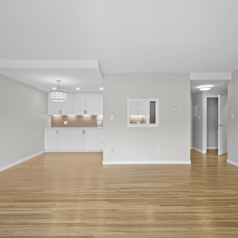Welcome to Mountainview Off Lonsdale !