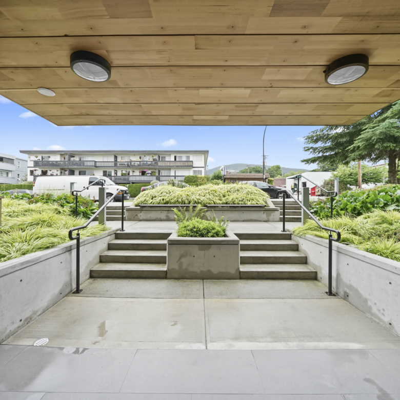 Welcome to Mountainview Off Lonsdale !
